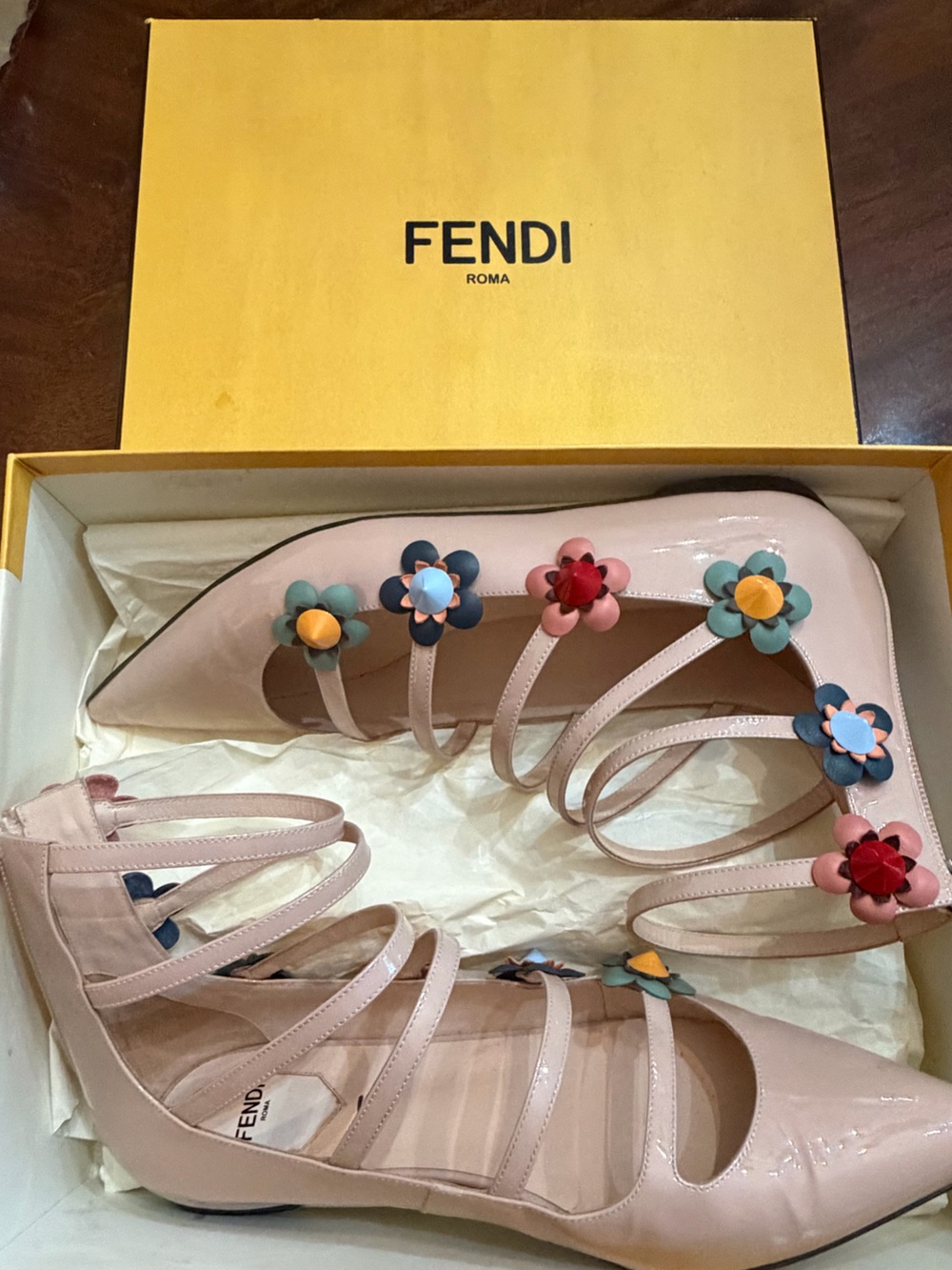 Fendi Flowerland Leather Ballet Flats/ very good condition, size 40.5/10.5 Italy